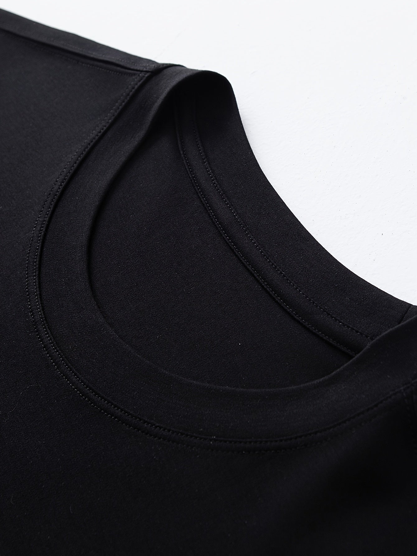 Élan Tee™ Paris – Koop 2, krijg 1 gratis 