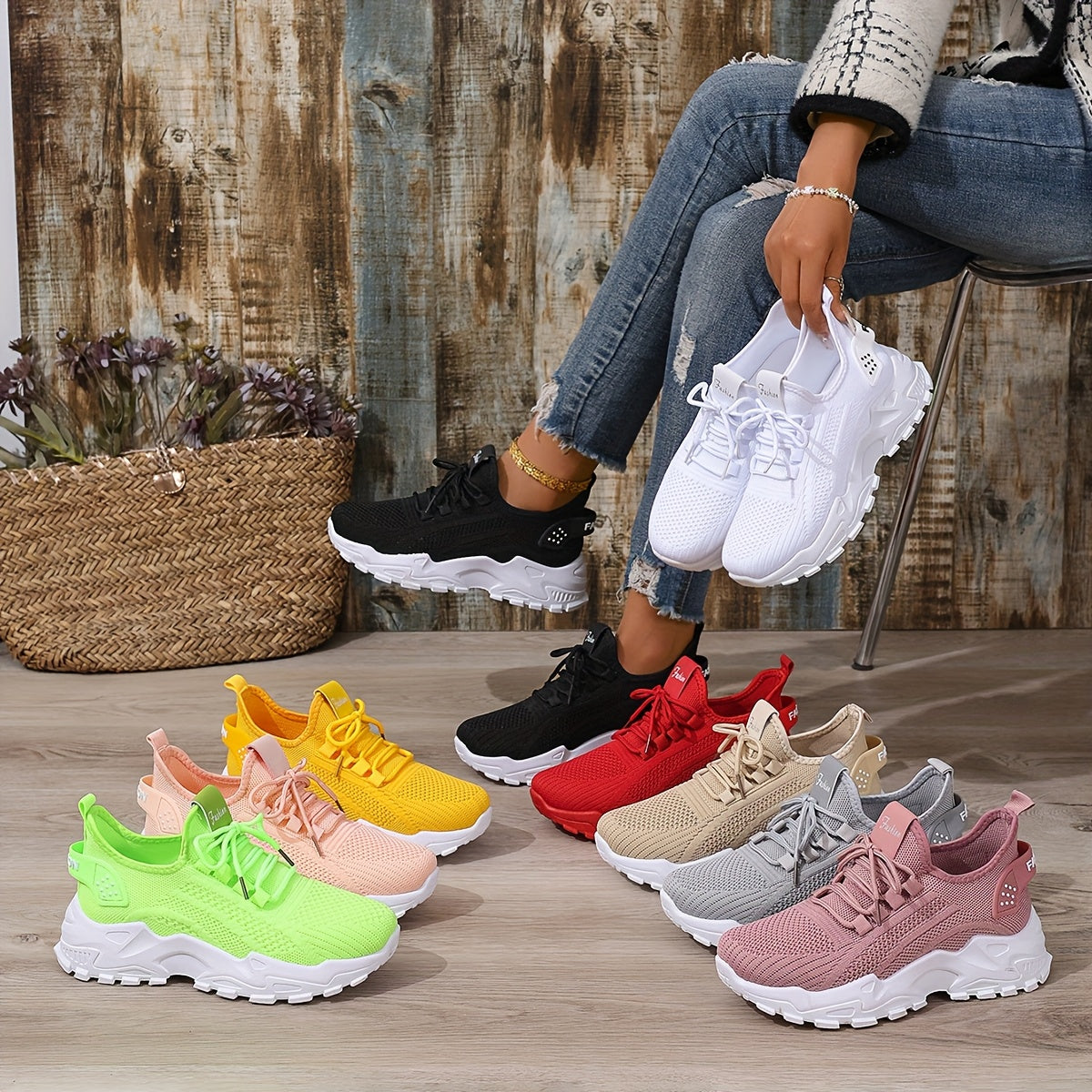 Large size Women's white shoes, summer mesh lace sneakers, comfortable low-top running shoes, travel and vacation leisure